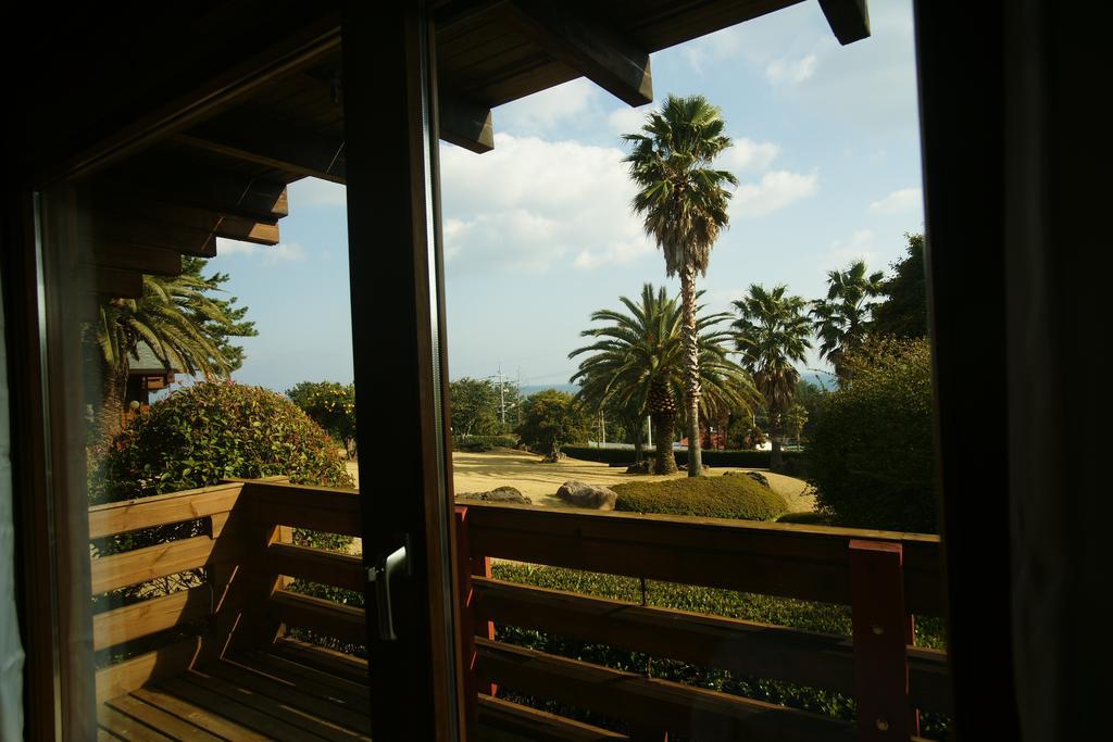 הוילה סאוגוויפו Sunny Day Jeju חדר תמונה